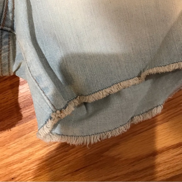 ▪️LEVI’S Mid Rise Denim Shorts - Picture 7 of 9